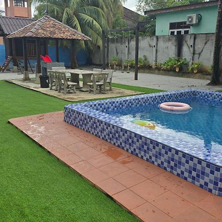 Casa Tiga Homestay Besut Kampung Kuala Besut Exterior photo