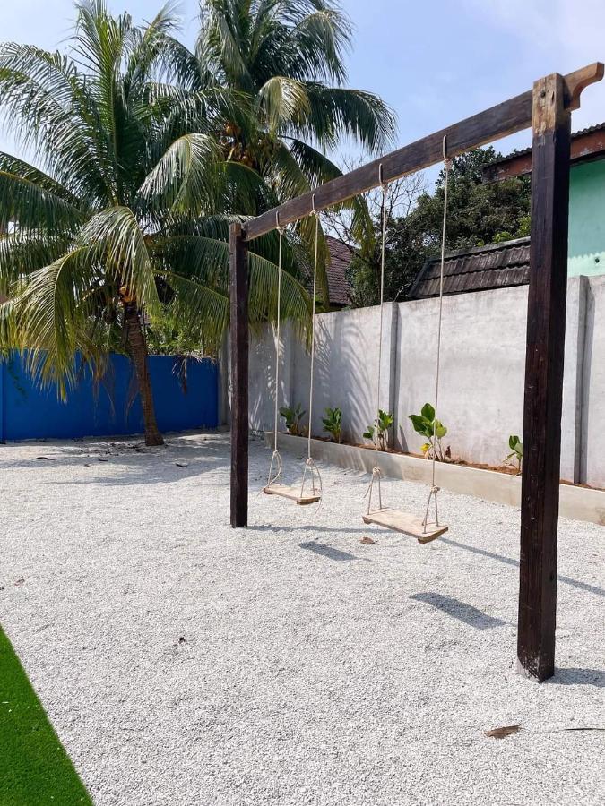 Casa Tiga Homestay Besut Kampung Kuala Besut Exterior photo