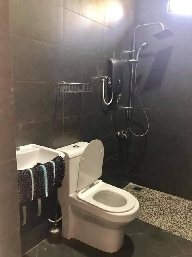 Casa Tiga Homestay Besut Kampung Kuala Besut Exterior photo