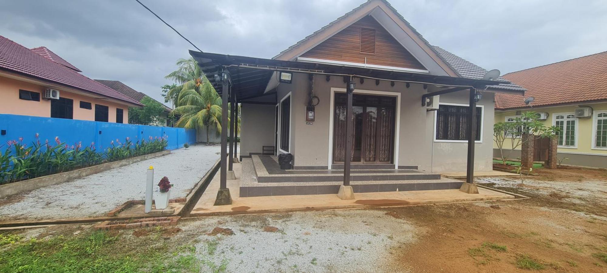 Casa Tiga Homestay Besut Kampung Kuala Besut Exterior photo
